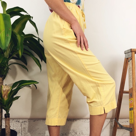 Playful Yellow Cotton Crops - Picture 6 of 7